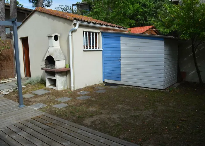 Holiday home Maison Les Bains Ronce-les-Bains